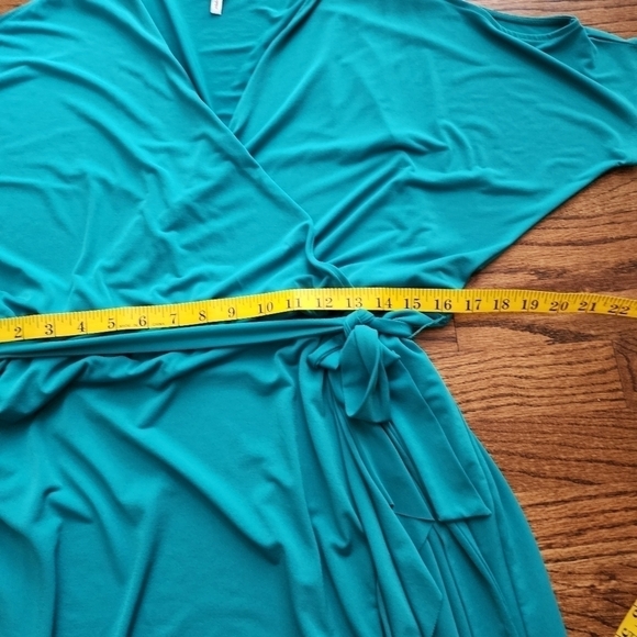 Max and Cleo cold shoulder faux wrap dress size L - Picture 5 of 8